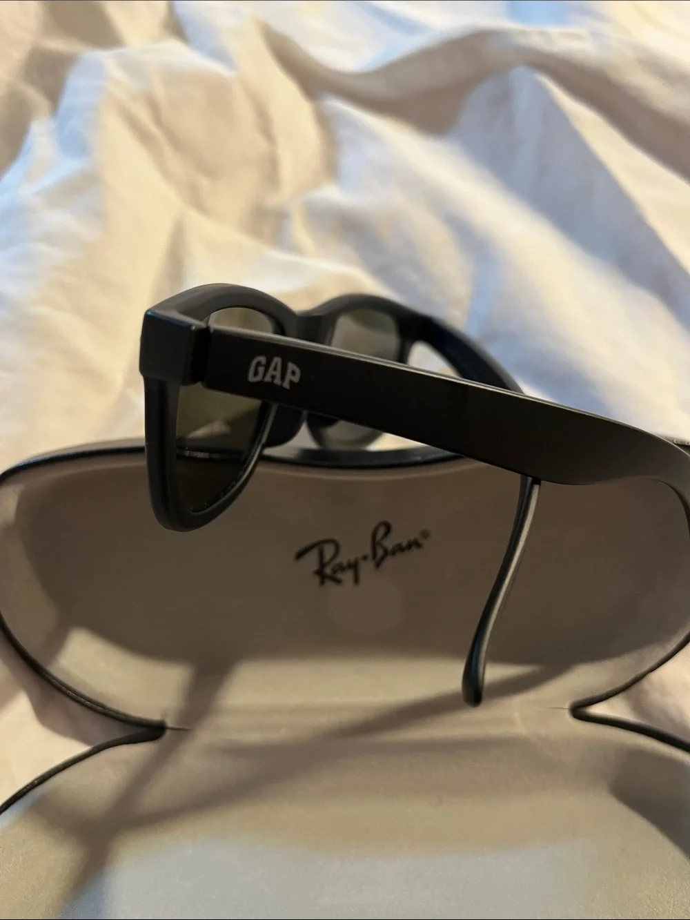 Gap x Ray-Ban Wayfarer Little Kids Sunglasses